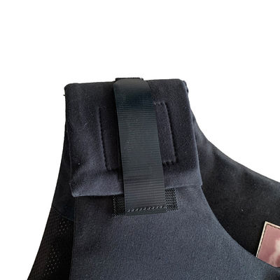 Polyester und EVA Die perfekte Kombination für eine 1 kg Beta-zertifizierte Reitweste
