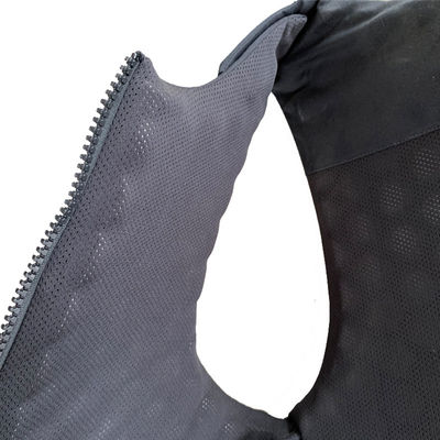 Polyester und EVA Die perfekte Kombination für eine 1 kg Beta-zertifizierte Reitweste