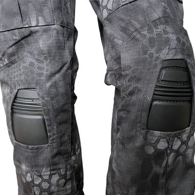 Polyester-/Baumwollhemd für Männer mit langem Ärmeln Strickhemd Uniform Froschanzug in individueller Farbe