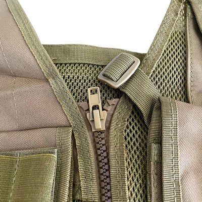 Multifunktionale Khaki-/Tan-Schutzweste mit mehreren Taschen und Mesh Liner 1,6 kg