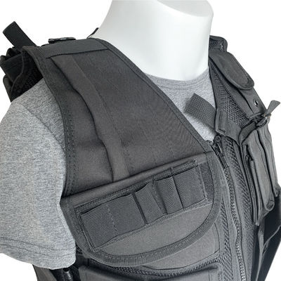 Komfortable schützende schwarze Weste mit mehreren Taschen für Körper und Ausrüstung Stoff