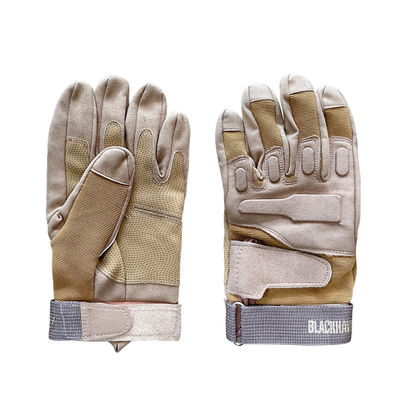 Saisonaler Handschutz mit Khaki für Winteraktivitäten
