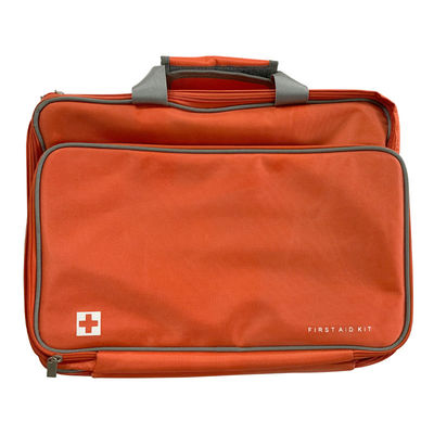 Kleine rote leere Tasche aus Nylonstoff für Notfall-Erste-Hilfe-Kiste zu Hause und auf Reisen