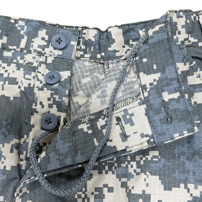 Individuell angepasste Sportuniform für Männer mit grundlegender Schutzklasse und Funktion
