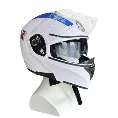 Motorradhelm gegen Sturz mit LED