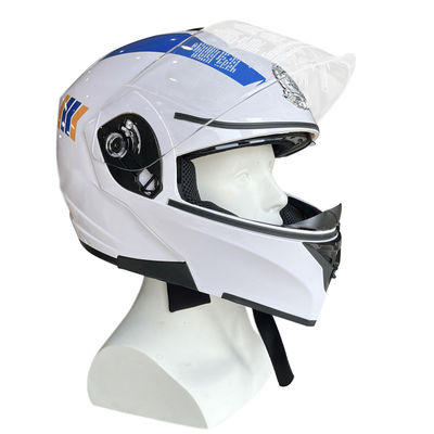 Motorradhelm gegen Sturz mit LED