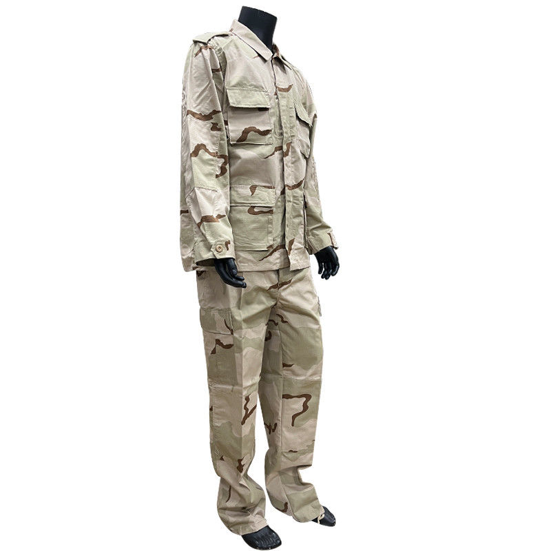 Schutzfunktion Elastische Rückenstütze Stil kundenspezifische Sportuniform für Männer